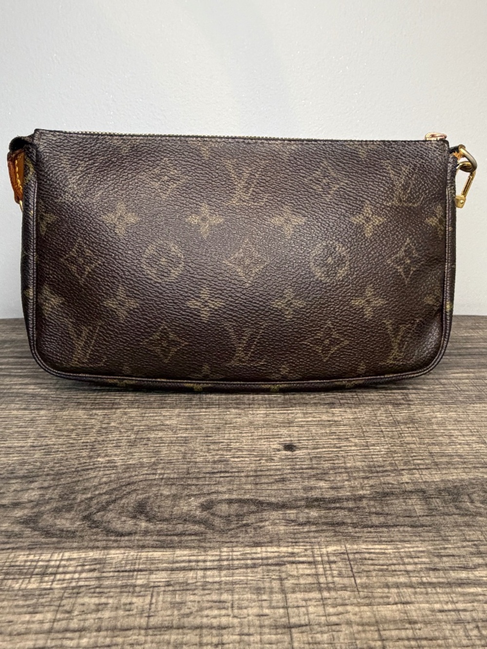 Louis Vuitton Pochette Monogram – Authentic – 1999 (V11929)